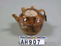 藏品(褐釉四繫把壺)的圖片